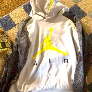 Y large small amount peel off as shown